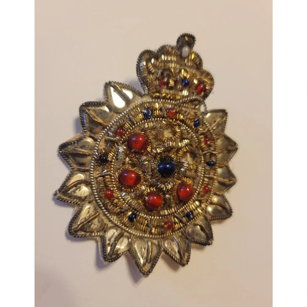 Vintage Embroidered Crown Sun Brooch, Poured‎ Glass, Miriam Haskell Style Brooch